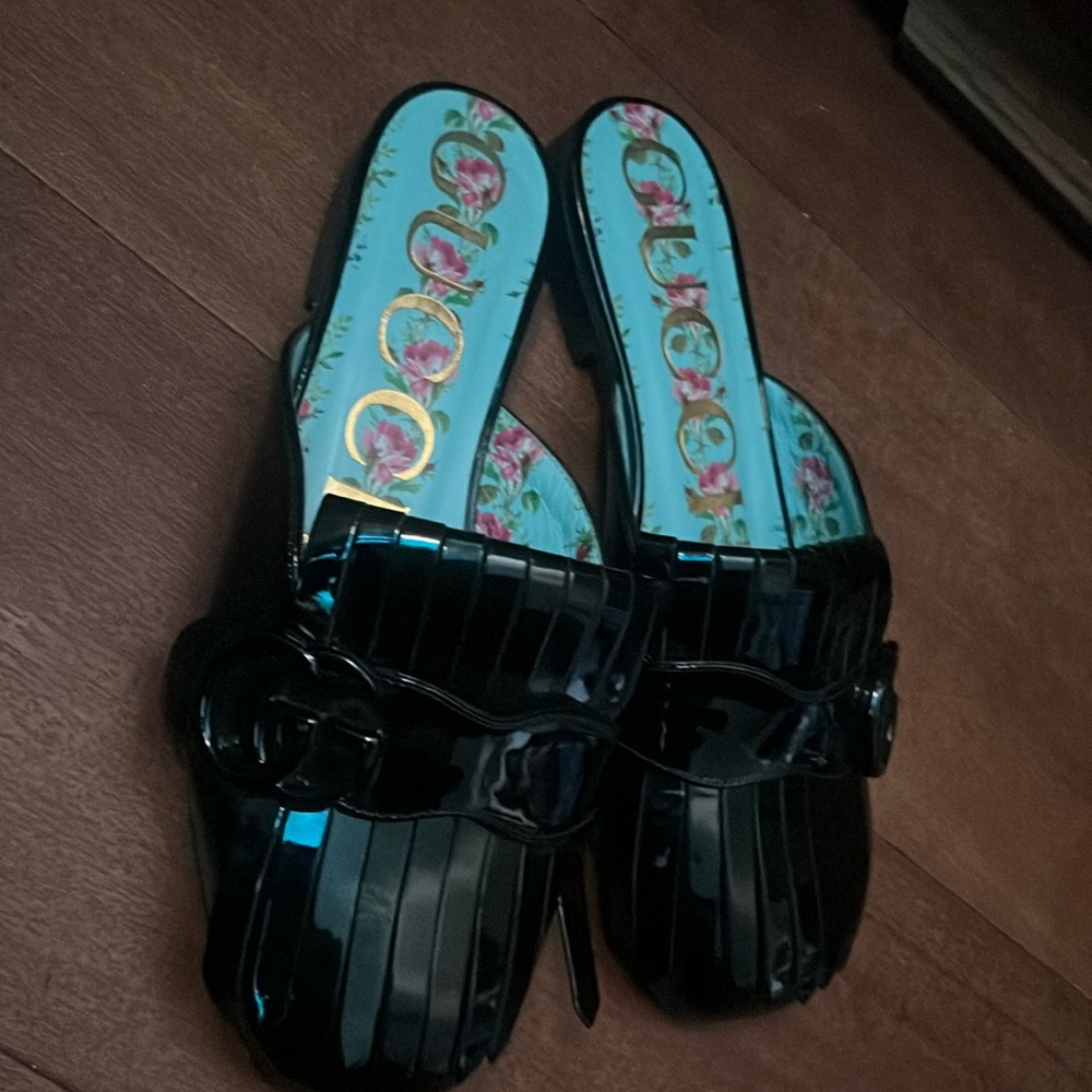 GUCCi mules